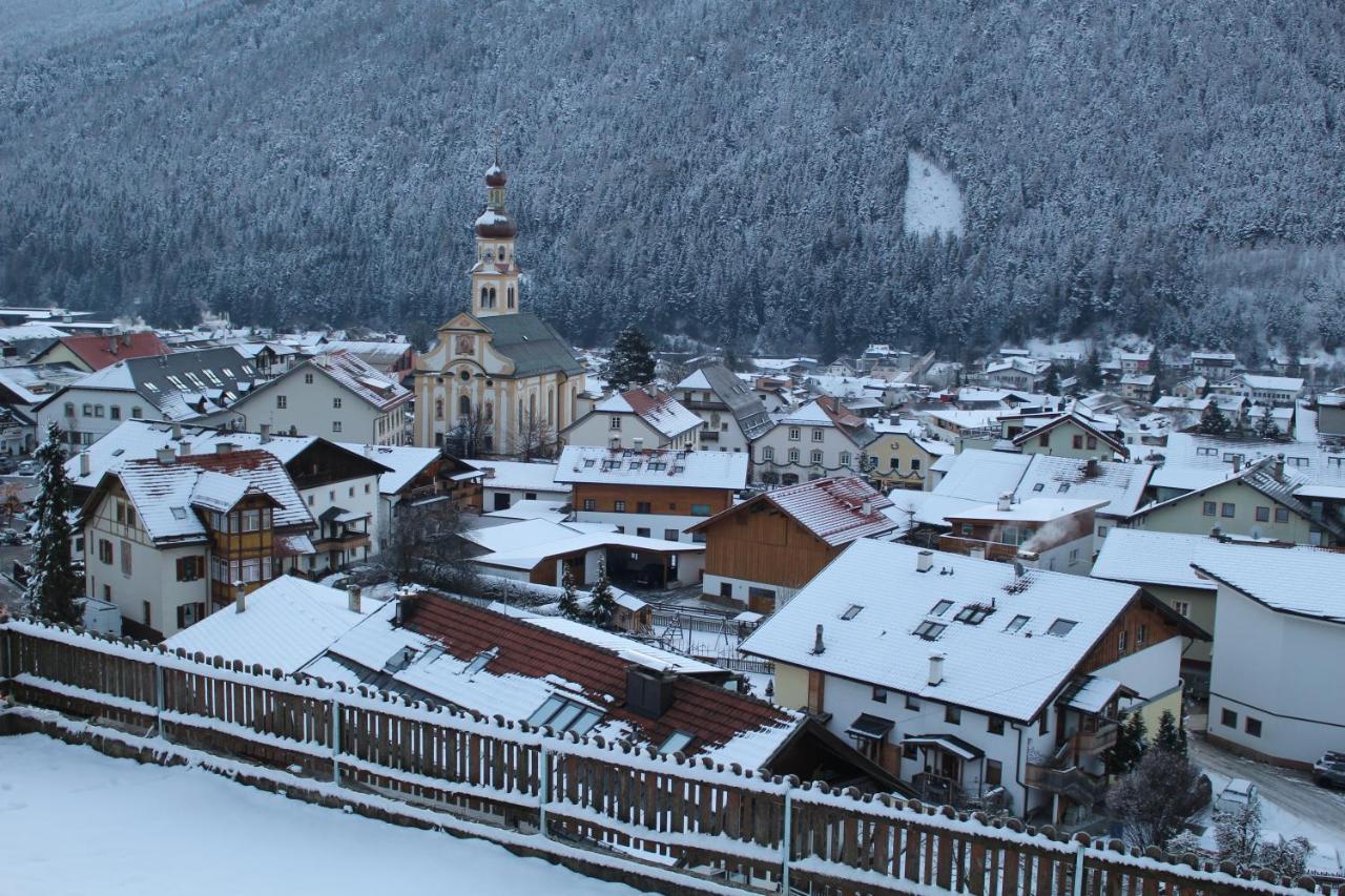 Ferienwohnung Auszeit Stubai Фулпмес Екстериор снимка